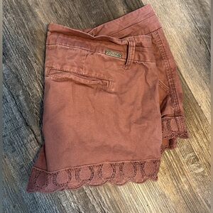 BKE Women's Rust Lace Trim Shorts